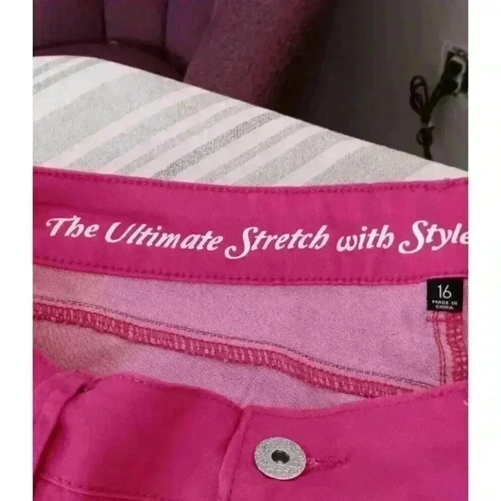 Signature Studio (16) Pink Ultimate Stretch With Style‎ Mid-rise Tapered Leg